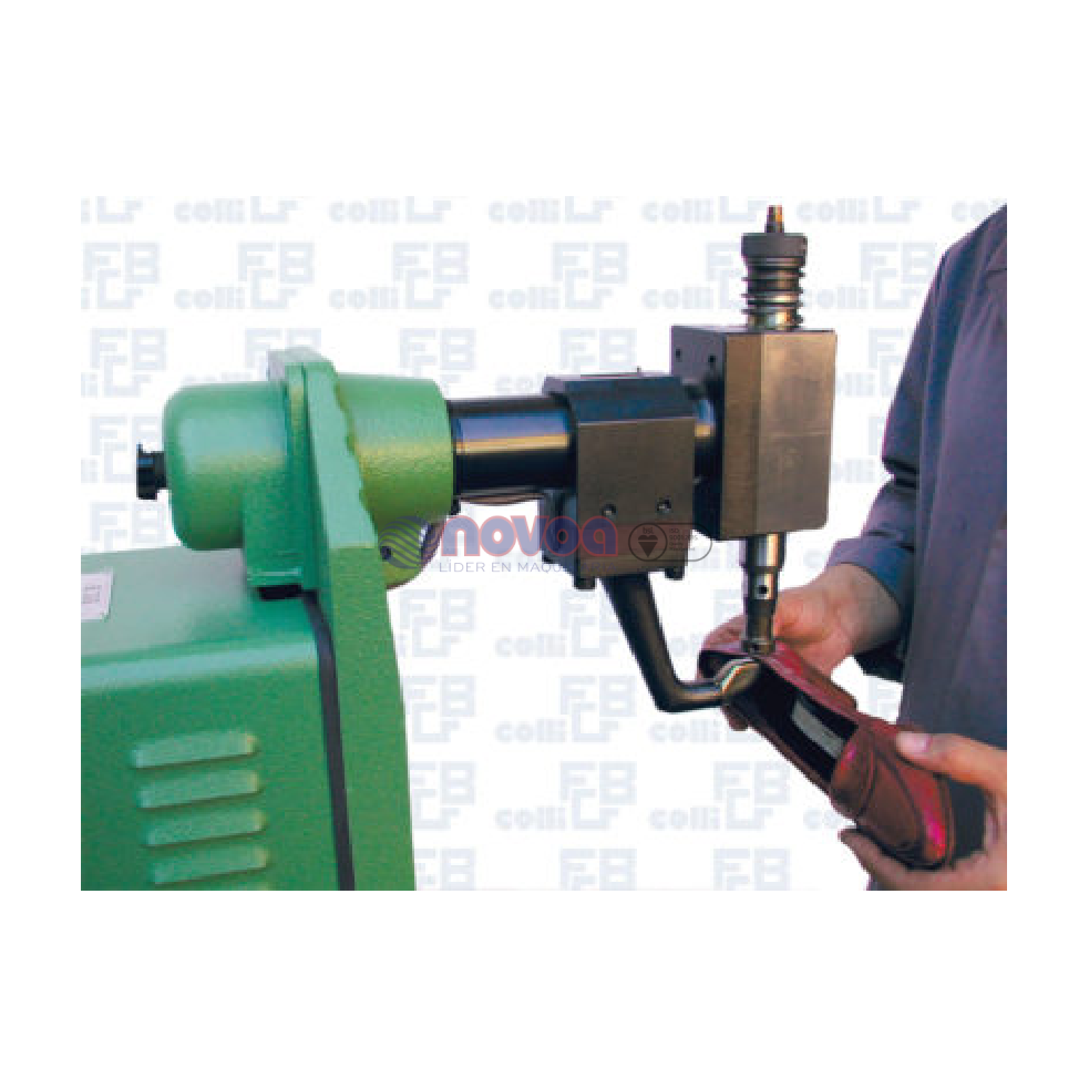 Colli Mod BS3. Máquina de asentar corte con columna.