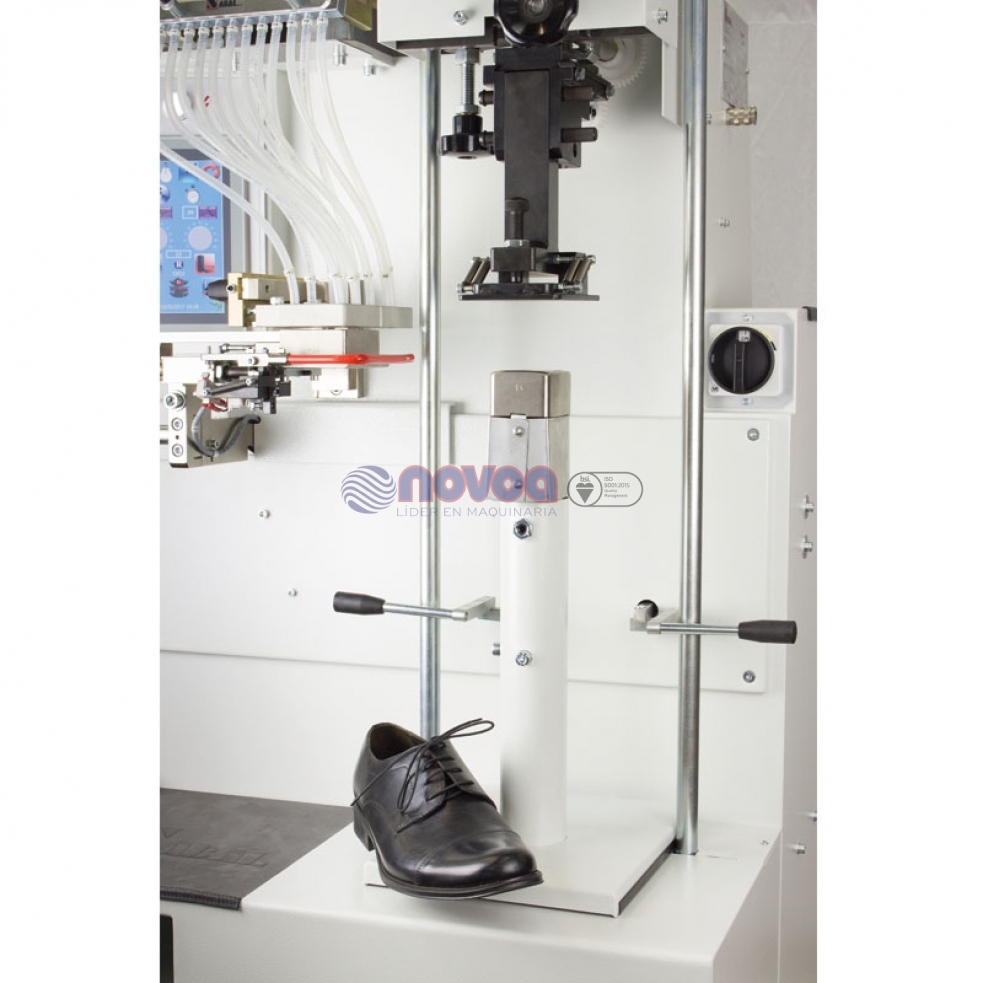 Sabal 360T. Máquina para clavar tacón.