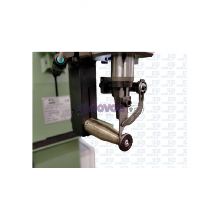 COLLI GP15. Máquina de recortar.