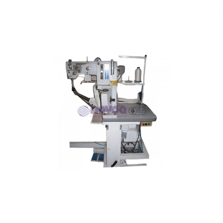 IVOMAQ CL 5600. Máquina de costura lateral.